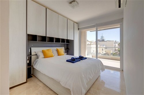 Foto 4 - Modern 1BR Apartment in Central St Julian's