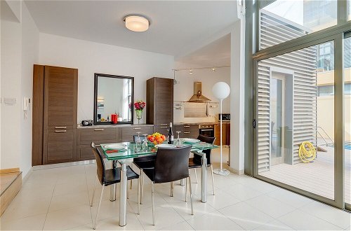 Photo 9 - Duplex Luxury Apartment in Portomaso With Pool