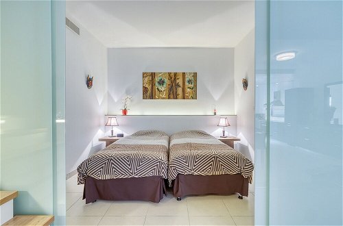 Foto 35 - Duplex Luxury Apartment in Portomaso With Pool