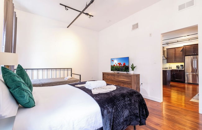 LUXURIOUS Million-Dollar Condo Parking - Foto 10