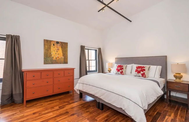 LUXURIOUS Million-Dollar Condo Parking - Foto 6