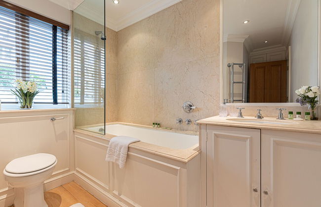 JOIVY Stunning 6-bed house near Harrods in Knightsbridge - Foto 24