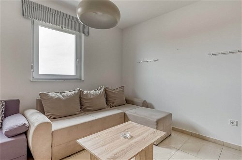 Photo 13 - Charming Apartment in Novalja near Zrče Beach