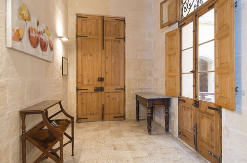 Photo 2 - Valletta Bishop Apartment