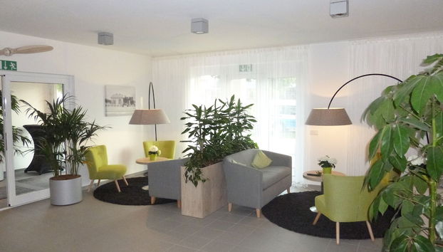 Coin salon dans le hall