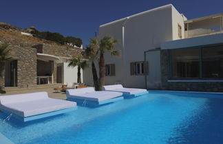 Photo 3 - Luxury Villas by Live&Travel