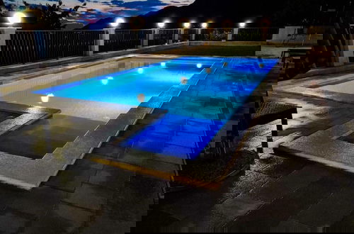 Foto 13 - Villa in Gruda With Swimming Pool