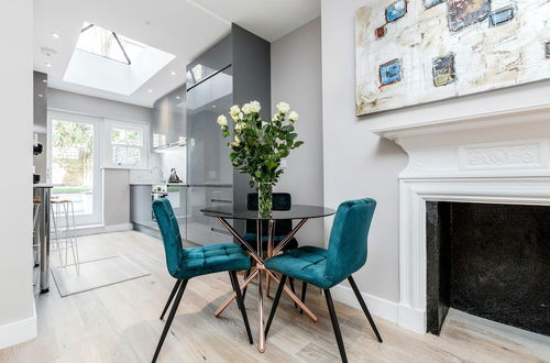 Foto 12 - Stylish 2bed 2bath in Notting Hill