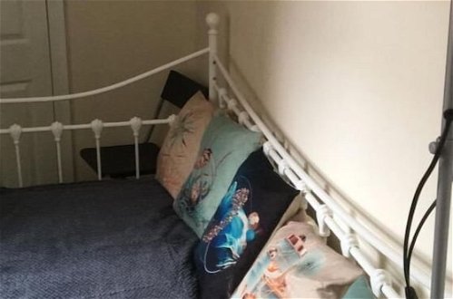 Foto 14 - Welcoming Spacious 2-bedroom House in St Helens