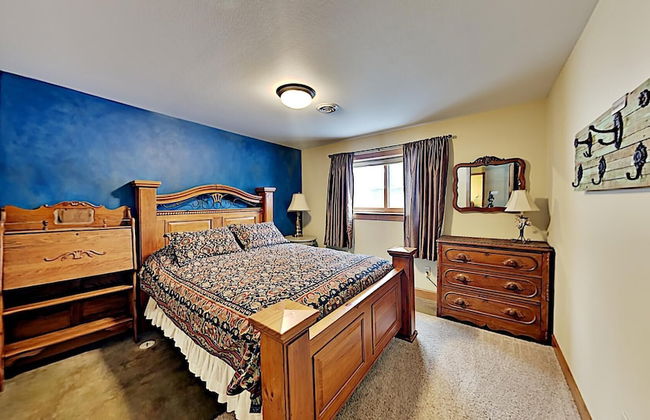 Ravensong Lodge - Photo 4