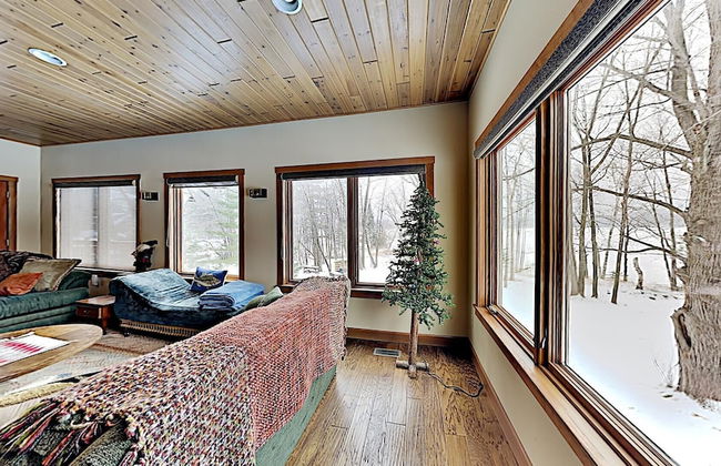Ravensong Lodge - Photo 12
