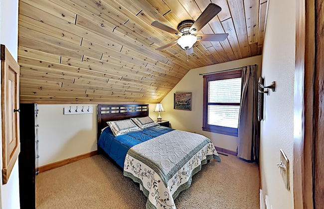 Ravensong Lodge - Photo 9