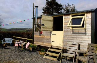 Foto 1 - Cosy Shepherd's Huts in Carmarthen
