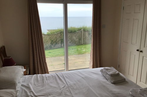 Photo 12 - 5-bedroom Detached House With Amazing Sea Views