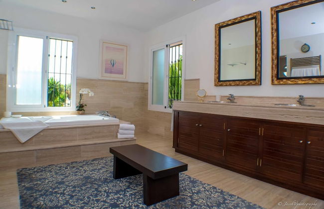Fabulous Villa 200 M From Beach - Photo 18