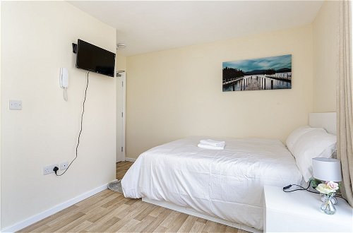 Photo 10 - Blackberry - Stylish Self-contained Flats in Soton City Centre