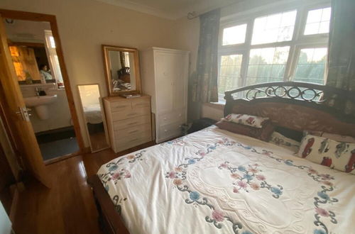 Photo 8 - 2-bed Apartment in High Wycombe Private Garden