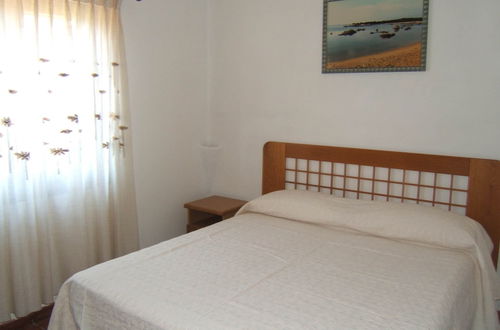 Photo 2 - Stylish 1 Bedroom Apartment Near the Sea