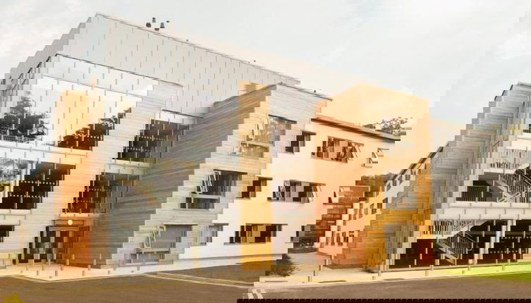 Foto 1 - Fire Service College