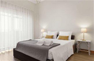 Photo 1 - 3 Bedroom Penthouse - City Centre Suites