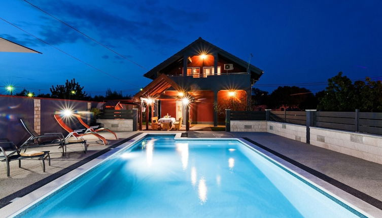 Foto 1 - Luxurious Holiday Home in Sopot With Pool
