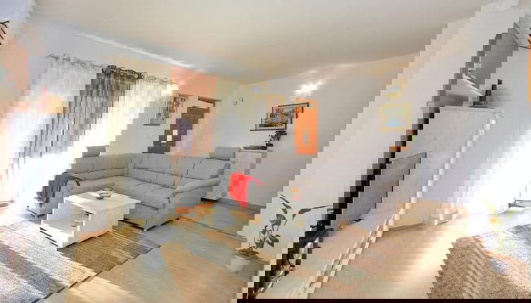 Foto 1 - Modern Apartment With big Roofed Terrace, Garden, Near the Sea