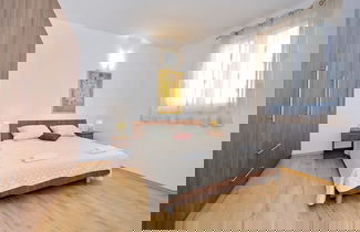 Foto 3 - Modern Apartment With big Roofed Terrace, Garden, Near the Sea