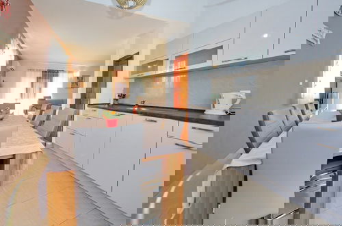 Photo 3 - Modern Apartment With big Roofed Terrace, Garden, Near the Sea