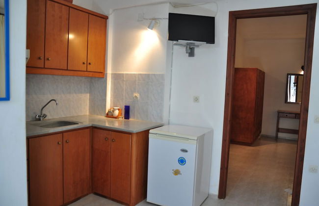 Michalis Apartments near the beaches with sea view - Photo 31