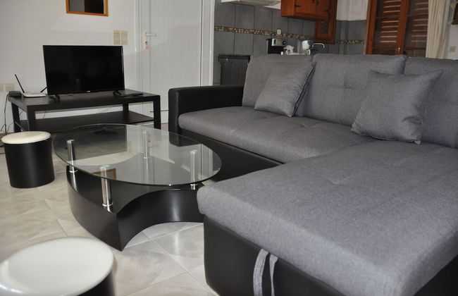 Michalis Apartments near the beaches with sea view - Photo 35