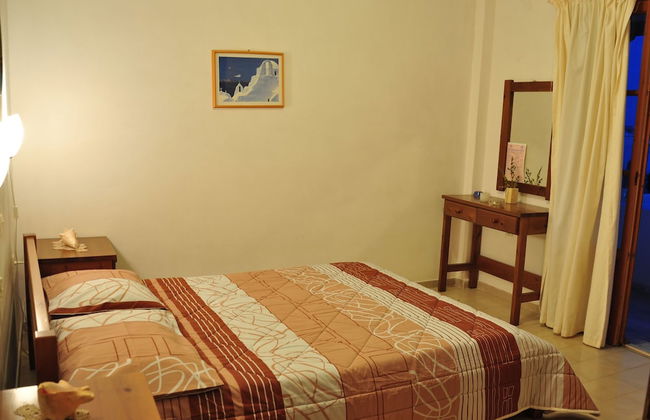 Michalis Apartments near the beaches with sea view - Photo 5
