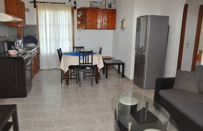Michalis Apartments near the beaches with sea view - Photo 40