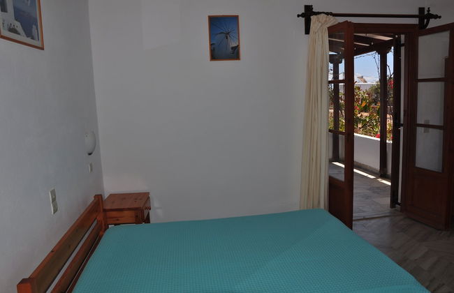 Michalis Apartments near the beaches with sea view - Photo 13
