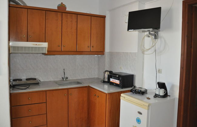 Michalis Apartments near the beaches with sea view - Photo 26