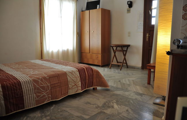 Michalis Apartments near the beaches with sea view - Photo 8