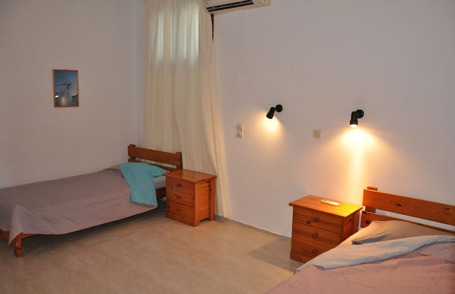 Michalis Apartments near the beaches with sea view - Photo 11