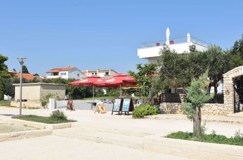 Foto 40 - Modern Apartment Right on the Janice Beach in Pakostane, Centre 50 m Away