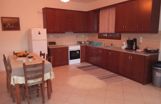 Vallias House - Photo 16