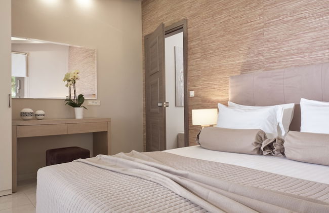 Koukounaria Hotel & Suites - Foto 54