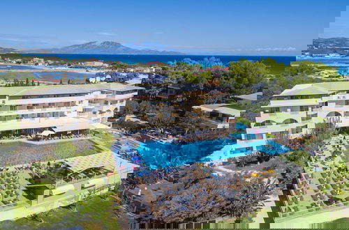 Foto 1 - Koukounaria Hotel & Suites