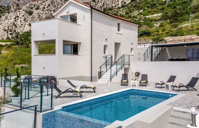 Stunning Villa in Drasnice With Private Pool - Foto 27