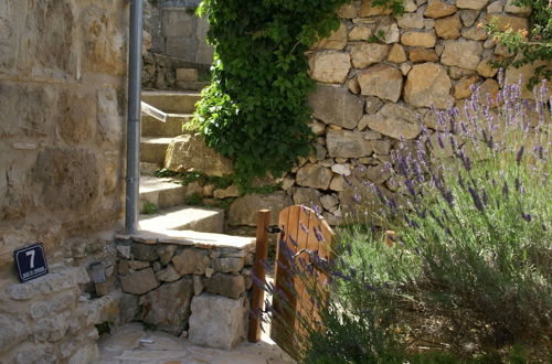 Photo 18 - Rustic Apartment in Vis With Terrace
