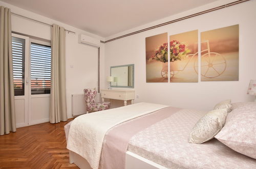 Photo 6 - Ivana Apartments