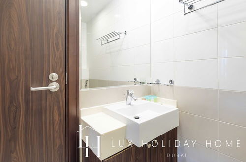 Photo 17 - LUX Holiday Home - Azure Residence 2