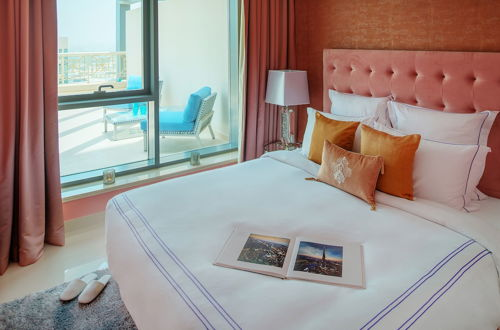 Photo 11 - Dream Inn Dubai – 29 Boulevard with Private Terrace