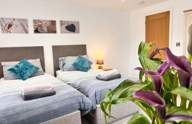 3 Bed House - Sleeps 5 - Pets - Garden - Parking - Foto 7