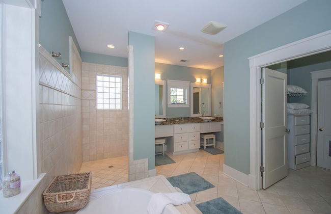 Huge Three-story Home w/ Gourmet Kitchen, Wifi, & Incredible Views - Foto 25