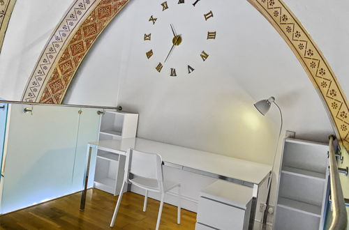 Photo 12 - Rare 1-bed Church Converted Apartment in London