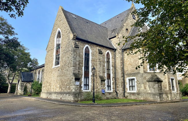 Rare 1-bed Church Converted Apartment in London - Foto 1