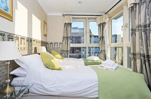 Photo 2 - Edinburgh Arthur Seat View Apartment